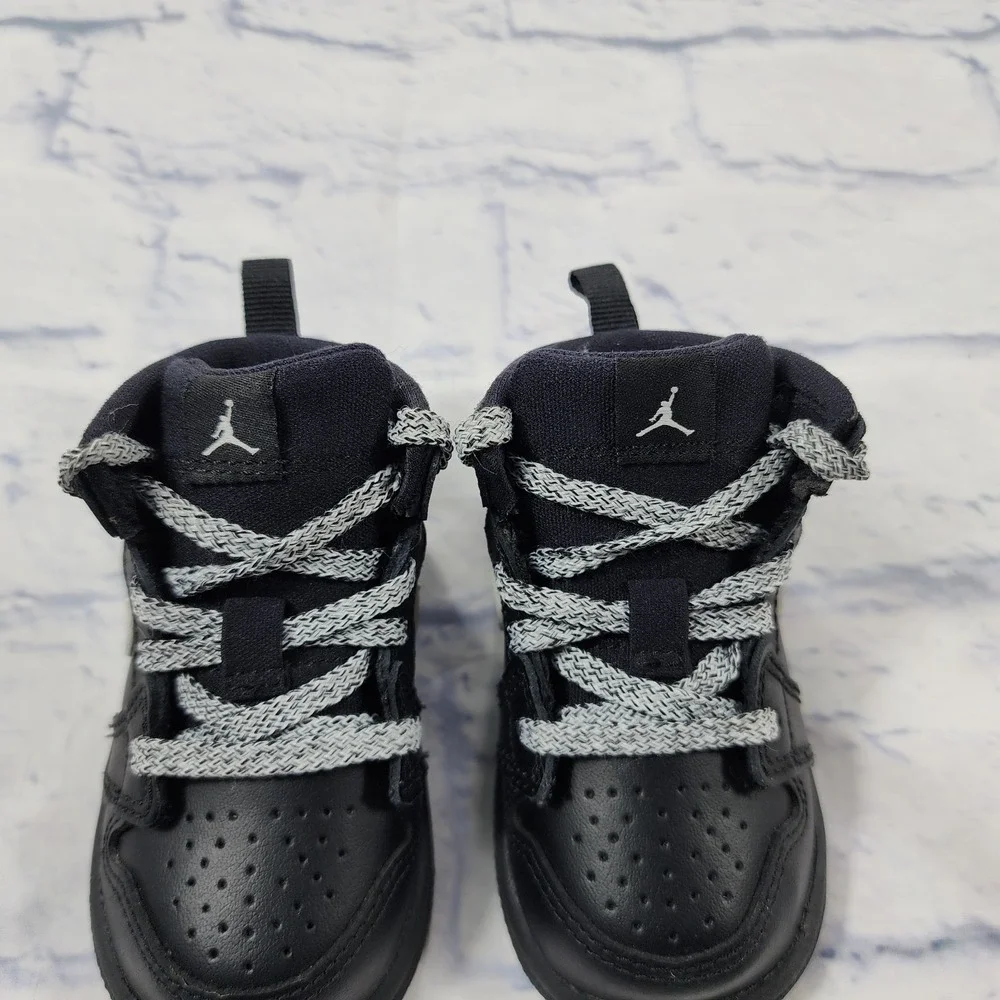 Nike Air Jordan Mid TODDLER SIZE 4C Black White 640735-049 2017
